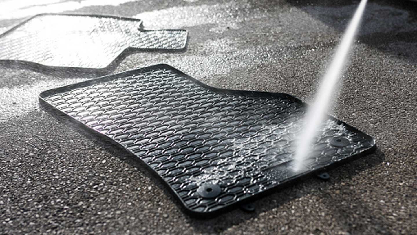 Simple Steps to Clean Your Car Floor Mat with Ease