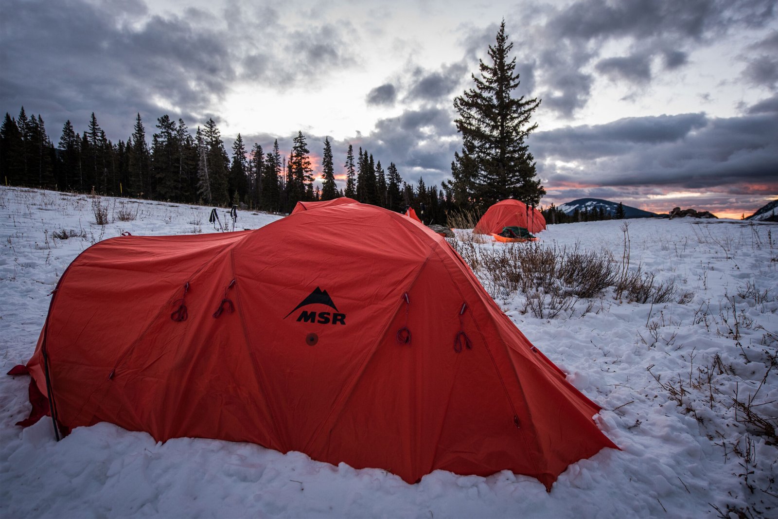 How to Master 4-Season Tents in Any Weather?